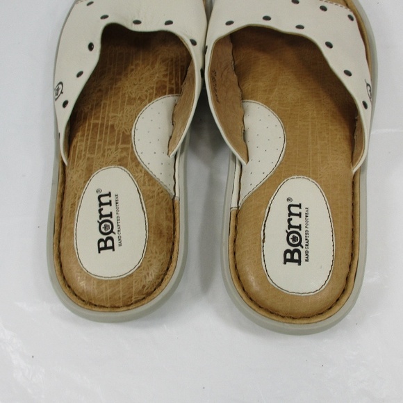 BORN Unisex Slip on Sandals Size 9 - Picture 4 of 5